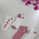 جوراب توت فرنگی زنانه J90